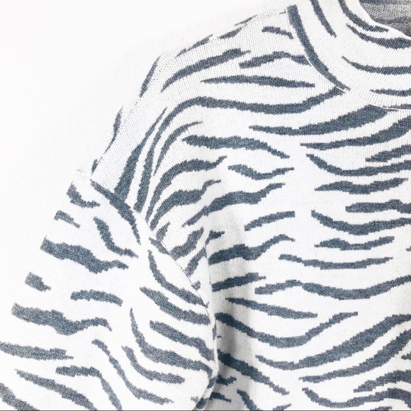 Anthro 🔥SALE🔥 Anthropologie Lizzie gray and white zebra mock turtleneck sweater - Picture 7 of 11